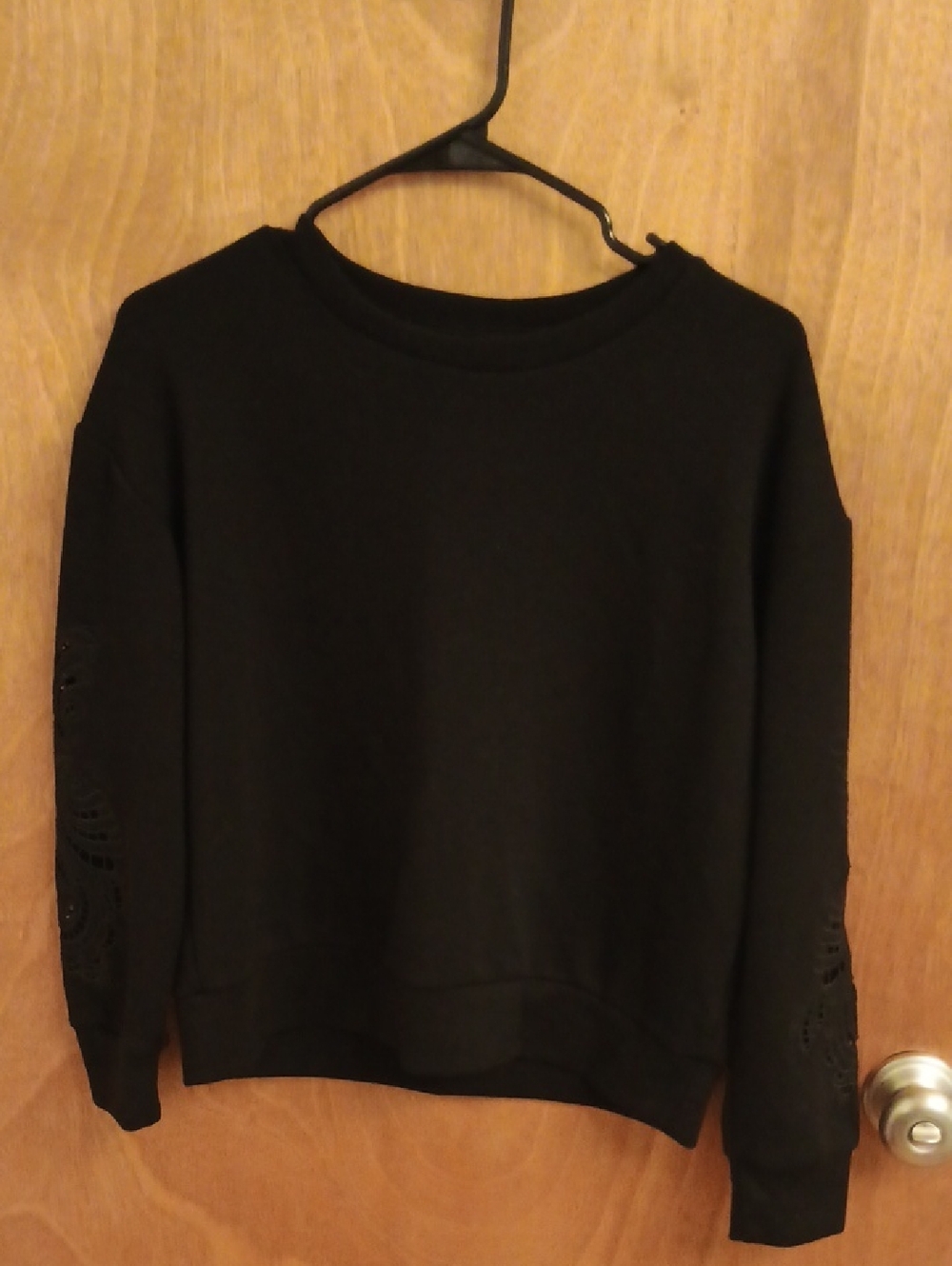 Elie Tahari Black Crewneck Sweater With Cutout Design Sleeves